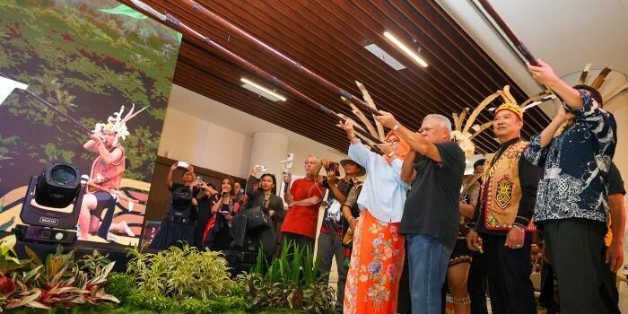 Kepala Otorita IKN, Basuki Hadimuljono, membuka Festival Sumpit 2025 di Multifunction Hall, Kantor Kemenko 1, Nusantara, pada Jumat (1/8/2025). Foto: HO/Humas Otorita IKN