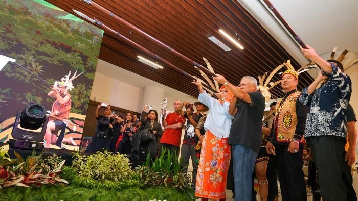 Kepala Otorita IKN, Basuki Hadimuljono, membuka Festival Sumpit 2025 di Multifunction Hall, Kantor Kemenko 1, Nusantara, pada Jumat (1/8/2025). Foto: HO/Humas Otorita IKN