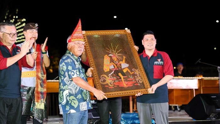Kepala Otorita IKN, Basuki Hadimuljono mengikuti kegiatan malam kebersamaan dalam penutupan acara Congress of Indonesian Diaspora (CID) ke-8. Foto: HO/Humas Otorita IKN