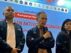 Ketua Dewan Komisioner OJK Mahendra Siregar (tengah) bersama Menkomdigi Meutya Hafid (kanan) saat acara Peluncuran Kampanye Nasional Berantas Scam dan Aktivitas Keuangan Ilegal di Jakarta, Selasa (19/8/2025). FOTO : ANTARA/Rizka Khaerunnisa/pri.