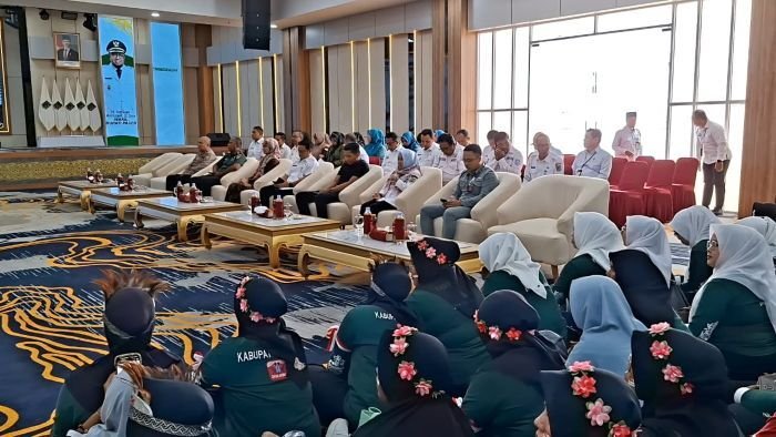 Ketua Komisi II DPRD Paser, Sukran Amin saat hadir dalam kegiatan Jambore Kader Posyandu di Pendopo Lou Bepekat, Kecamatan Tanah Grogot, Kabupaten Paser, Kalimantan Timur, pada Rabu (13/8/2025). Foto: BorneoFlash/IST