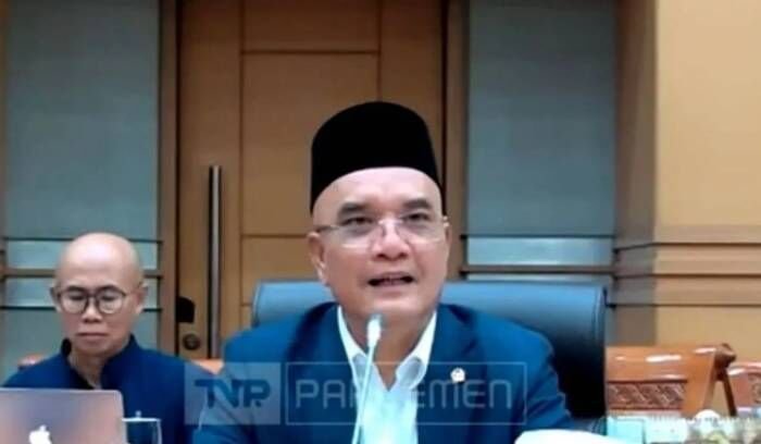 Tangkapan layar - Ketua Komisi VIII DPR RI Marwan Dasopang membacakan keputusan rapat kerja Komisi VIII bersama Kementerian Agama, Badan Penyelenggara Haji (BP Haji), dan Badan Pengelola Keuangan Haji (BPKH) di Kompleks Parlemen, Jakarta, Kamis (21/8/2025). FOTO : ANTARA/Tri Meilani Ameliya/aa.