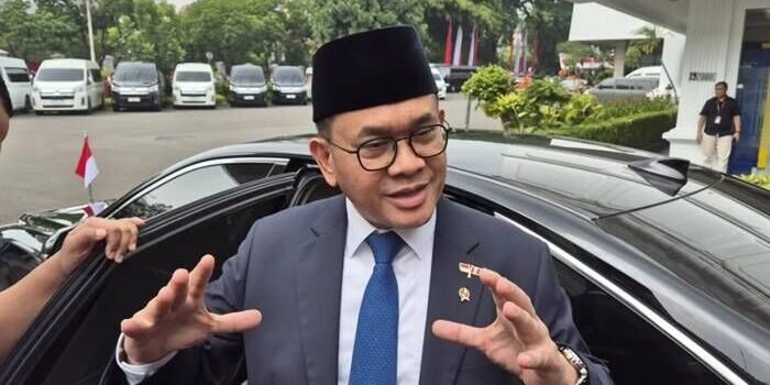 Menteri Perdagangan Budi Santoso saat menyampaikan keterangan seusai menghadiri bilateral RI-Peru di kompleks Istana Kepresidenan, Jakarta, Senin (11/8/2025). FOTO: ANTARA/Suci Nurhaliza