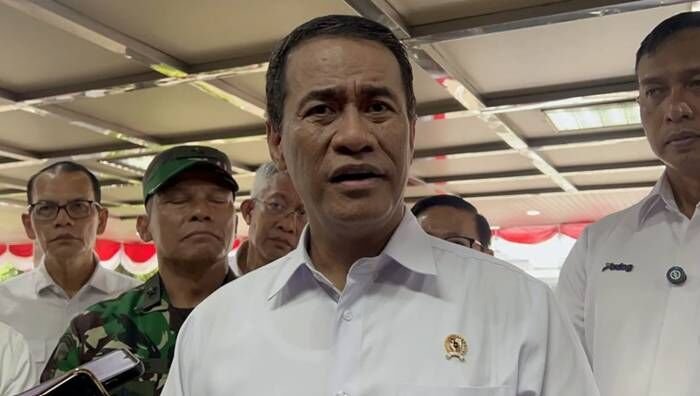Menteri Pertanian Andi Amran Sulaiman memberi keterangan ketika ditemui setelah acara Gerakan Pangan Murah (GPM) yang digelar di Kantor Kementerian Pertanian, Jakarta, Sabtu (30/8/2025). FOTO: ANTARA/Putu Indah Savitri