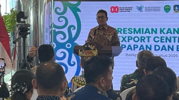 Menteri Perdagangan RI, Budi Santoso, meresmikan Export Center di Kota Balikpapan, pada Jumat (1/8/2025). Foto: BorneoFlash/Niken Sulastri