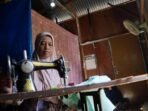 PLN menyalurkan sambungan listrik gratis bagi 2.821 keluarga prasejahtera di seluruh Indonesia. Foto: HO/PT PLN (Persero)