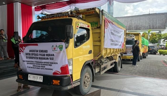 Pelepasan bantuan Logistik untuk Kabupaten Mahakam Ulu. Foto: BorneoFlash/Nur Ainunnisa