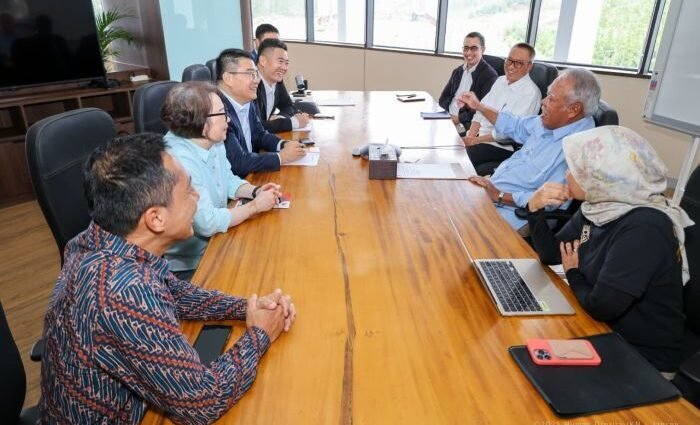 Pembahasan kerja sama antara Kepala Otorita IKN dan PT Intiland Development Tbk mengenai perencanaan pembangunan 109 unit rumah tapak. Foto: HO/Humas Otorita IKN