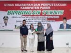 Pemkab Paser melalui Diskarpus menggelar Bimtek terkait penyusutan dan pemberkasan arsip menggunakan aplikasi Srikandi, di Gedung Awa Mangkuruku, pada Rabu (6/8/2025). Foto: BorneoFlash/Joe