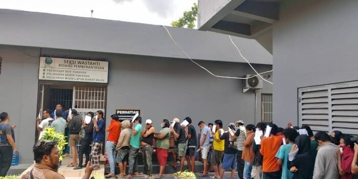 Pengguna Narkoba yang diamankan menunggu proses asesmen oleh tim dokter dan konselor. Foto: BorneoFlash/Nur Ainunnisa