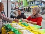 Polresta Balikpapan kembali menyalurkan beras SPHP seberat 5 kg dengan harga terjangkau, yaitu hanya Rp60.000 per kemasan dalam Gerakan Pangan Murah (GPM), pada Senin (25/08/2025). Foto: HO/Humas Polresta Balikpapan 