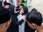 Ketua DPR RI Puan Maharani melakukan mengunjungi ke rumah keluarga almarhum Affan Kurniawan. FOTO: ANTARA/HO-DPR.