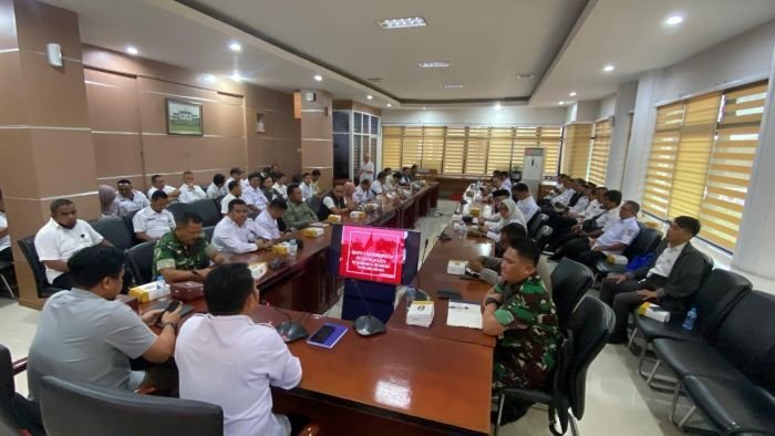 Rapat Koordinasi Penanganan Bendera One Piece di Balikpapan, di Ruang Rapat 1 Balai Kota Balikpapan, pada Rabu (6/8/2025). Foto: BorneoFlash/Niken Sulastri