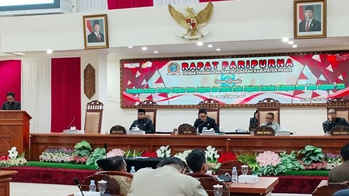 Rapat Paripurna tentang Rancangan Perubahan KUA dan PPAS untuk APBD T.a 2026, digelar di ruang rapat DPRD Paser, pada Kamis (14/8/2025). Foto: BorneoFlash/IST