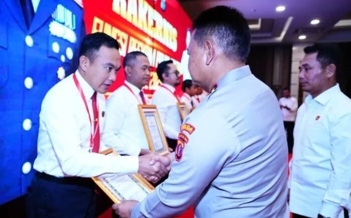 Sat Reskrim Polres Kutim Raih Juara Juara I Bidang Operasional Fungsi Reskrim Terbaik se-Polda Kalimantan Timur (Kaltim) dalam Rapat Kerja Teknis (Rakernis) Fungsi Reserse Kriminal Tahun 2025 yang digelar, pada Selasa (05/08/25). Foto: HO/Humas Polres Kutim