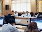 Sekretaris DPRD Paser, Muhammad Iskandar Zulkarnain, saat mengikuti rapat pembahasan tindak lanjut pemenuhan dokumen MCSP tahun 2025 di Kantor Bupati Paser, pada Rabu (27/8/2025). Foto: BorneoFlash/IST