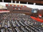 Suasana saat Presiden Prabowo Subianto menyampaikan pidato dalam Sidang Tahunan MPR RI dan Sidang Bersama DPR-DPD RI Tahun 2025 di Gedung Nusantara, Kompleks Parlemen, Jakarta, Jumat (15/8/2025). FOTO : ANTARA FOTO/Dhemas Reviyanto/app