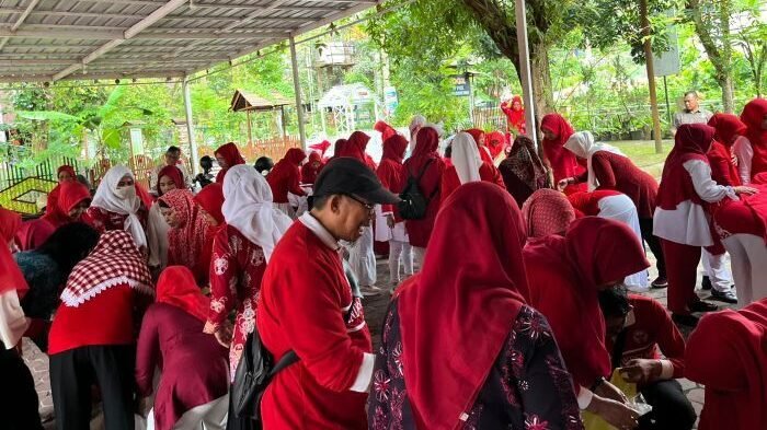 TP-PKK Kota Balikpapan mengikuti ToT mensosialisasikan Gerakan Hidup Minim Sampah, di Aula TP-PKK Kota Balikpapan, pada Kamis (21/8/2025). Foto: BorneoFlash/Niken Sulastri