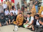 Wakil Gubernur Kaltim, Seno Aji, saat berdialog bersama perwakilan HMI Cabang Samarinda. Foto: BorneoFlash/Nur Ainunnisa