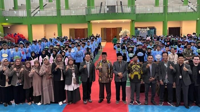 Wakil Wali Kota Balikpapan, H. Bagus Susetyo Saat Hadir di Kegiatan Pengenalan Budaya Akademik Kampus (PBAK) Universitas Islam Negeri Sultan Aji Muhammad Idris ((UINSI) Samarinda, pada Selasa (26/8/2025). BorneoFlash/Niken Sulastri