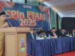 Wakil Wali Kota Balikpapan, H. Bagus Susetyo, memberikan orasi ilmiah di hadapan ratusan mahasiswa baru Institut Teknologi Kalimantan (ITK), yang digelar di Lapangan Parkir Gedung Laboratorium Terpadu 1 ITK, pada Senin (4/8/2025). Foto: BorneoFalsh/Niken Sulastri