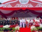 Wali Kota Samarinda, Andi Harun bersama Wakil Wali Kota, Saefuddin Zuhri dan jajaran Forkopimda berfoto bersama usai Upacara HUT RI ke-80 di GOR Segiri, pada Minggu (17/8/2025). Foto: BorneoFlash/Nur Ainunnisa