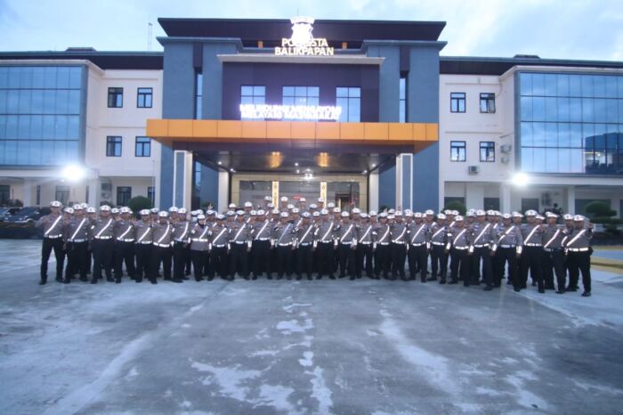 Kasat Lantas Polresta Balikpapan Gelar Apel Skala Besar, Satukan Persepsi dan Tingkatkan Kekompakan Personel