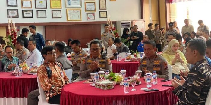 Kepolisian Daerah (Polda) Kalimantan Timur (Kaltim) bersama Perum Bulog Wilayah Kaltimtara menggelar Gerakan Pangan Murah (GPM). Foto: BorneoFlash/Agung Putra
