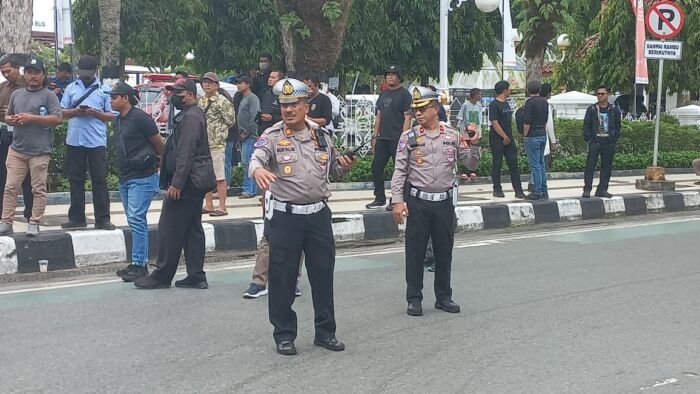 Polresta Balikpapan Amankan Penyampaian Aspirasi Mahasiswa, Proses Long March Berlangsung Kondusif. Foto: HO/Humas Polresta Balikpapan