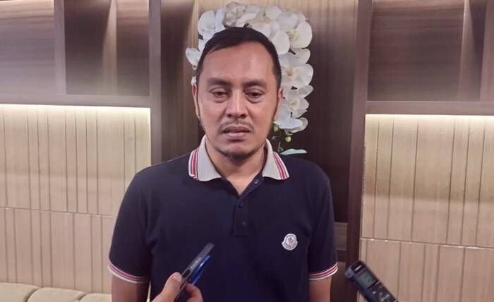 Ketua Komisi XIII DPR RI Willy Aditya saat diwawancarai di Padang, Senin (7/4/2025). FOTO : Antara/HO-Humas Kemenag Sumbar