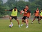 Momen latihan para pemain Persija Jakarta. Foto: HO/Dok. persija.id