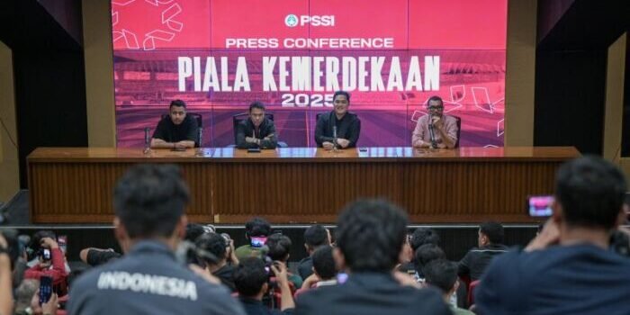 Erick Thohir, Ketua Umum PSSI, menghadiri konferensi pers di SUGBK mengenai Piala Kemerdekaan yang akan diselenggarakan di Sumatera Utara (31/7/2025). Foto: ANTARA/Fauzan