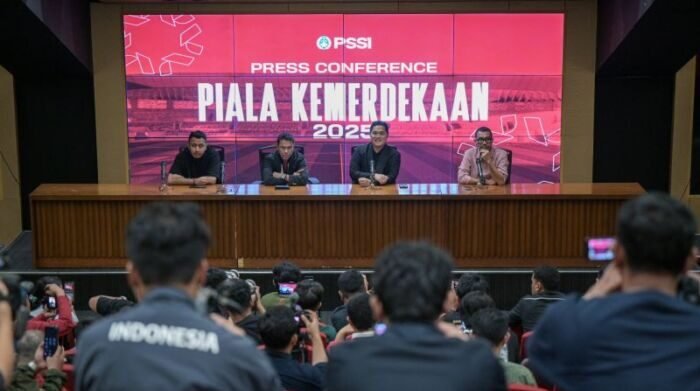 Erick Thohir, Ketua Umum PSSI, menghadiri konferensi pers di SUGBK mengenai Piala Kemerdekaan yang akan diselenggarakan di Sumatera Utara (31/7/2025). Foto: ANTARA/Fauzan