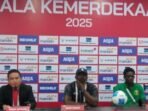 Adama Diallo, pelatih timnas U-17 Mali memberikan pernyataan tentang keikutsertaan Mali dalam Piala Kemerdekaan. Foto: ANTARA/Juraidi