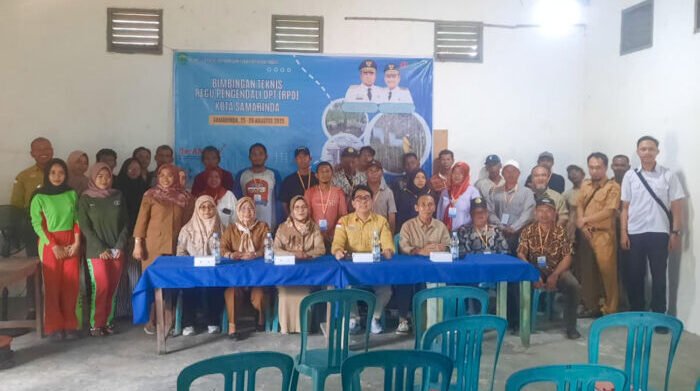 UPTD Pengembangan Perlindungan Tanaman Perkebunan (P2TP) Dinas Perkebunan Provinsi Kaltim menggelar Bimbingan Teknis (Bimtek) Regu Pengendali Organisme Pengganggu Tanaman (OPT) di Kelurahan Bantuas, Kecamatan Palaran. Foto: HO/disbun.kaltimprov.go.id
