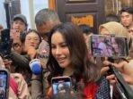 Nikita Mirzani usai sidang tanggapan JPU terkait eksepsi di Pengadilan Negeri Jakarta Selatan perihal kasus pemerasan dan pengancaman bos perawatan kulit (skincare), Reza Gladys, Jakarta, Selasa (8/7/2025). FOTO: ANTARA/Luthfia Miranda Putri.