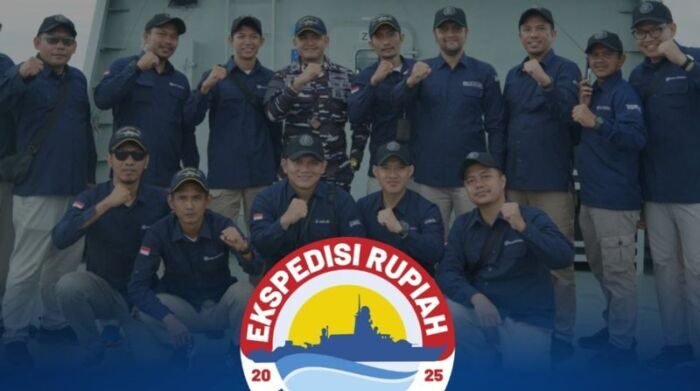 Bank Indonesia (BI) bersama Tentara Nasional Indonesia Angkatan Laut (TNI AL) melaksanakan Ekspedisi Rupiah Berdaulat (ERB) 2025 untuk memperkuat kedaulatan rupiah di wilayah terdepan, terluar, dan terpencil (3T) dengan menyasar 90 pulau di 18 provinsi. Foto: ANTARA/HO-Humas Bank Indonesia Kalbar