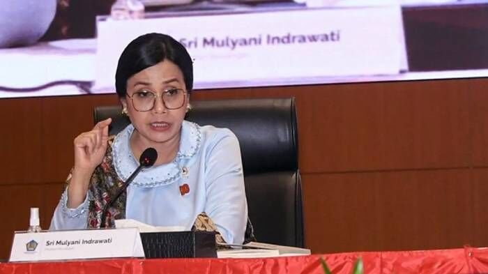 Menteri Keuangan Sri Mulyani memberikan keterangan kepada wartawan terkait RAPB dan Nota Keuangan Tahun Anggaran 2026 di Jakarta, Jumat (15/8/2025). FOTO : ANTARA FOTO/Muhammad Adimaja/foc/aa.