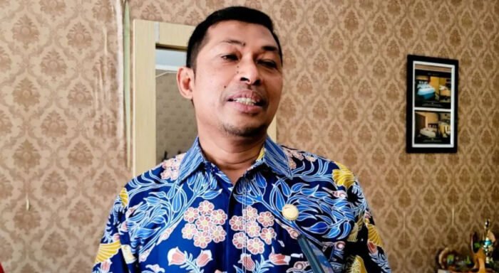 Kepala OJK Jember, Mohammad Mufid saat kunjungan kerja ke Situbondo, Jawa Timur (16/9/2025). Foto: ANTARA/Novi Husdinariyanto