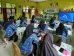Apical menyelenggarakan pelatihan peningkatan kapasitas bagi guru di SDN 007 Penajam, Kabupaten Penajam Paser Utara (PPU), Kalimantan Timur pada 17–18 September 2025. Foto: BorneoFlash.com/IST
