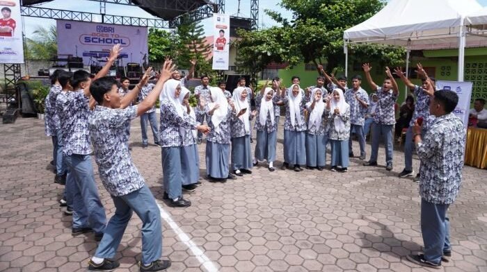I.League dan BRI Gelar BRI Goes To School di SMA 4 Sumatera Barat. Foto: HO/I.League