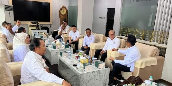 Kadin Kota Balikpapan saat beraudiensi dengan Wali Kota Balikpapan H. Rahmad Mas’ud, di Balai Kota Balikpapan, pada Kamis (11/9/2025). Foto: BorneoFlash/Niken Sulastri