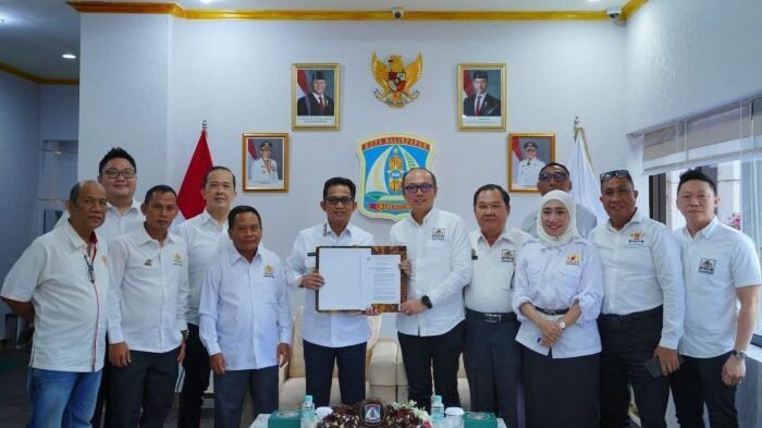 Kadin Kota Balikpapan saat beraudiensi dengan Wali Kota Balikpapan H. Rahmad Mas’ud, di Balai Kota Balikpapan Kadin Kota Balikpapan saat beraudiensi dengan Wali Kota Balikpapan H. Rahmad Mas’ud, di Balai Kota Balikpapan, pada Kamis (11/9/2025). Foto: BorneoFlash/Niken Sulastri