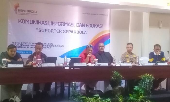 Kemenpora menggandeng I.League, PSSI, dan Perkumpulan Arek Malang Mania Aremania Utas Menggelar Kegiatan Komunikasi, Informasi, dan Edukasi (KIE) bertajuk Suporter Cerdas, yang digelar Pada Selasa (23/9/2025). Foto: HO/ileague.id