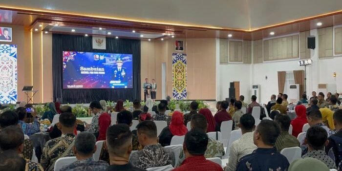 Kenal Pamit Komandan Lanud Dhomber dari Kolonel Pnb Fata Patria ke Kolonel Pnb Kisworo, di Graha Lanud Dhomber, pada Jumat malam (5/9/2025). Foto: BorneoFlash/Niken Sulastri
