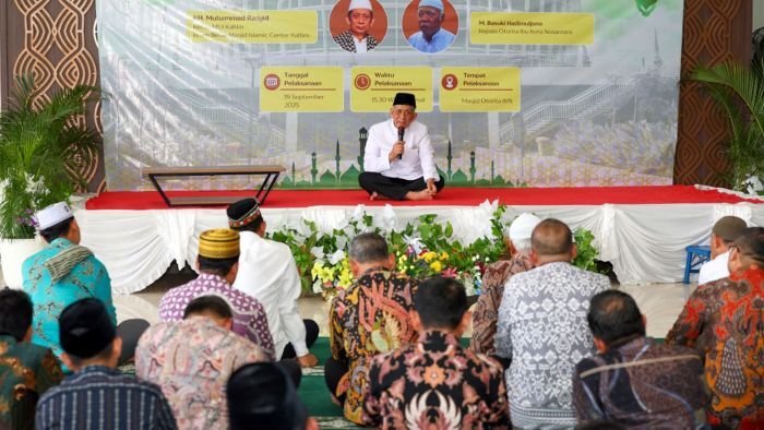 Ketua MUI Kaltim, KH. Muhammad Risyad menyampaikan tausiah mengenai pentingnya syariat islam dalam semangat pembangunan Indonesia yang rahmatan lil alamin. Foto: HO/Humas Otorita IKN