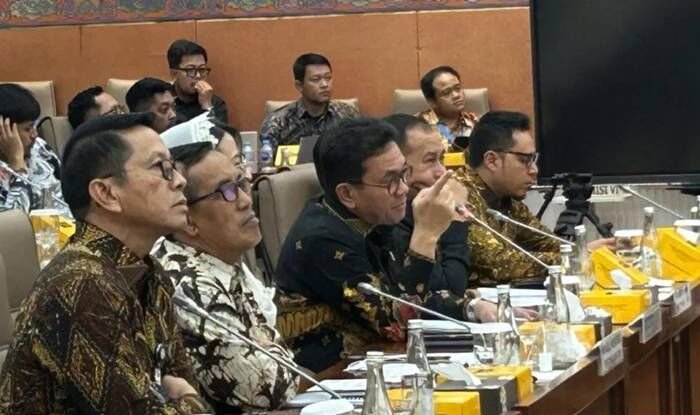 Menteri Perdagangan (Mendag) Budi Santoso dalam Rapat Kerja Komisi VI DPR RI di Kompleks Parlemen MPR/DPR Jakarta, Kamis (4/9/2025). FOTO: ANTARA/Maria Cicilia Galuh Menteri Perdagangan (Mendag) Budi Santoso dalam Rapat Kerja Komisi VI DPR RI di Kompleks Parlemen MPR/DPR Jakarta, Kamis (4/9/2025). FOTO: ANTARA/Maria Cicilia Galuh