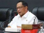 Menteri Dalam Negeri Tito Karnavian berikan keterangan di Kantor Kementerian Dalam Negeri, Jakarta, Selasa (2/9/2025). Mendagri menginstruksikan kepada kepala daerah dan jajarannya untuk menunda segala jenis kegiatan yang bersifat seremonial. FOTO: ANTARA/Fianda Sjofjan Rassat