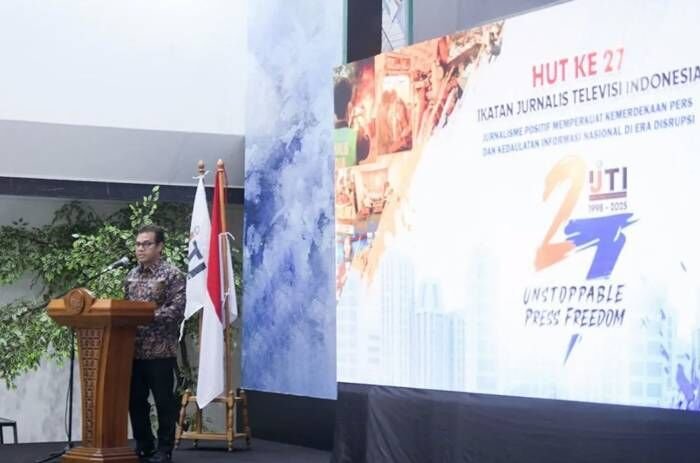 Wakil Menteri Komunikasi dan Digital (Wamenkomdigi) Nezar Patria memberikan pidato dalam HUT Ikatan Jurnalis Televisi Indonesia (IJTI) di Gedung Dewan Pers, Jakarta, Jumat (29/8/2025). FOTO : ANTARA/HO-Kementerian Komunikasi dan Digital Wakil Menteri Komunikasi dan Digital (Wamenkomdigi) Nezar Patria memberikan pidato dalam HUT Ikatan Jurnalis Televisi Indonesia (IJTI) di Gedung Dewan Pers, Jakarta, Jumat (29/8/2025). FOTO : ANTARA/HO-Kementerian Komunikasi dan Digital