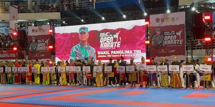 Open Karate Tournament Piala Panglima TNI 2025 Resmi Ditutup di Balikpapan Sport and Convention Center (BSCC)/Dome, pada  Minggu (21/9/2025). Foto: BorneoFlash/Niken Sulastri